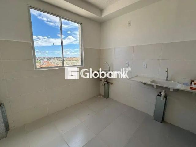 Apartamento aluguel em Santo Expedito, Montes Claros