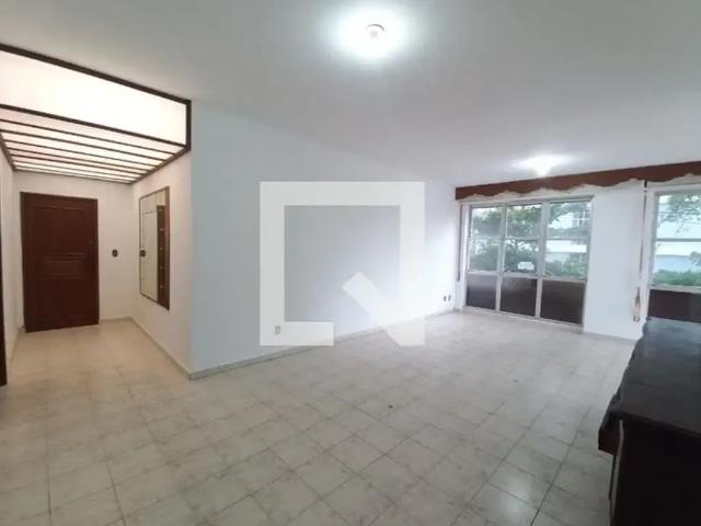 Apartamento aluguel em São Vicente