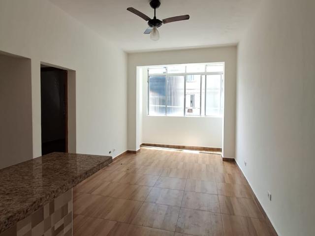 Apartamento aluguel em Região Imediata de Santos, Região Metropolitana da Baixada Santista