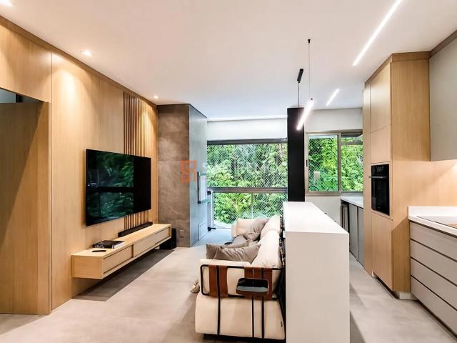Apartamento aluguel em Região Geográfica Imediata de Florianópolis, Desterro