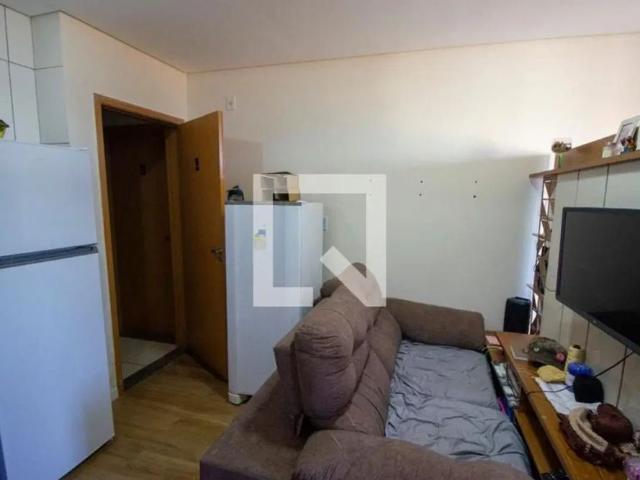 Apartamento aluguel em QR 107, Samambaia
