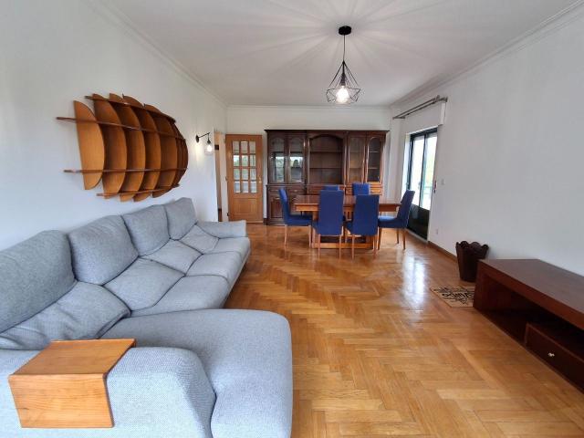 Apartamento alugar em Murtal, Cascais