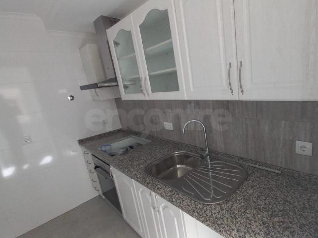 Apartamento alugar em Encosta do Sol, Amadora