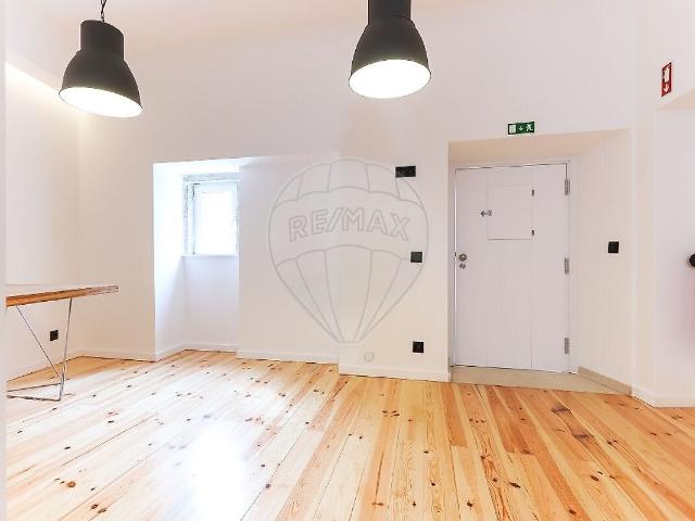 Apartamento alugar em Núcleo Urbano Histórico de Paço de Arcos, Oeiras