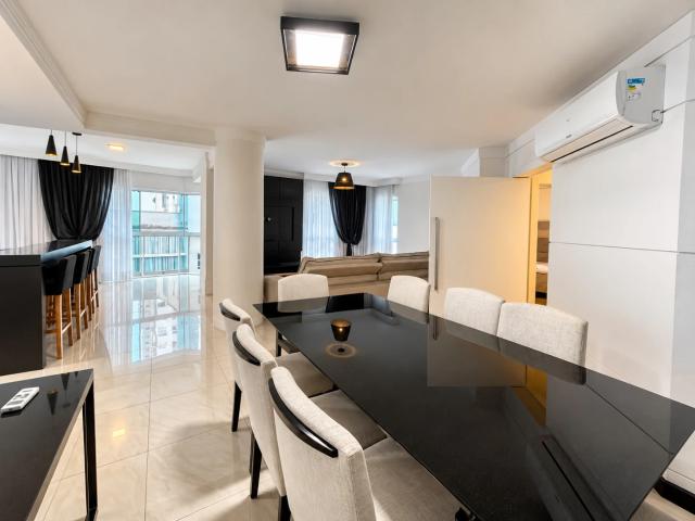 Apartamento aluguel em Balneário Camboriú, Região Geográfica Intermediária de Blumenau