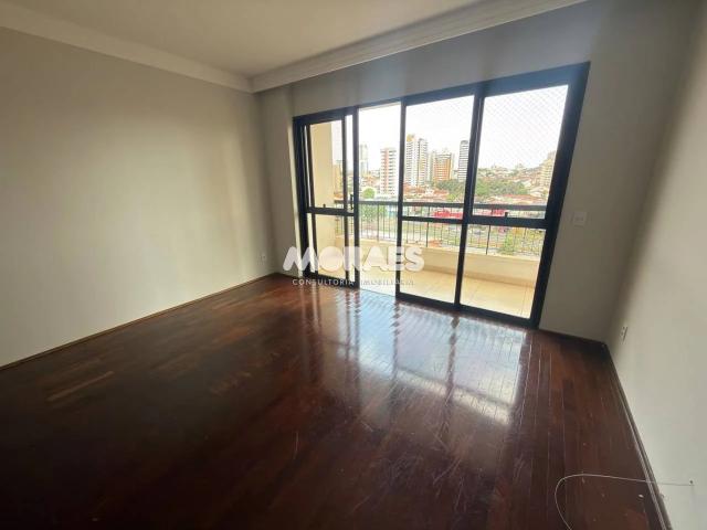 Apartamento aluguel em Jardim Contorno, Bauru