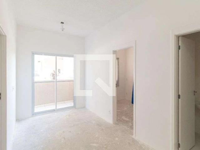 Apartamento aluguel em Parque Santa Tereza, Carapicuíba