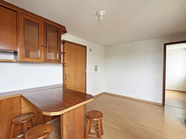 Apartamento aluguel em Cabral, Curitiba