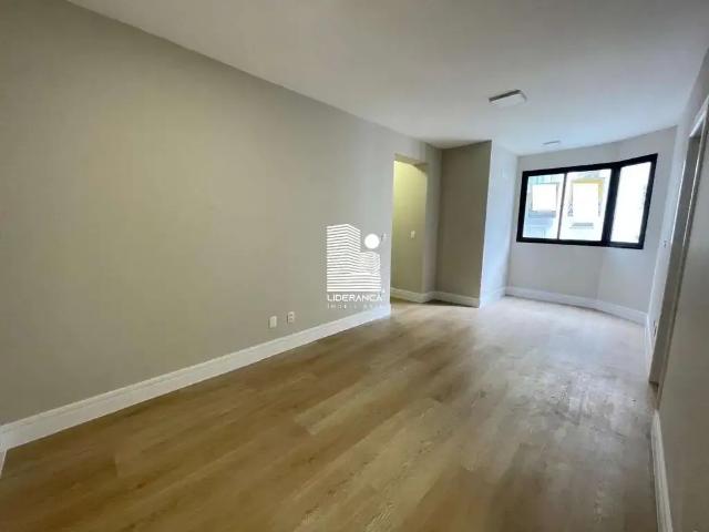 Apartamento aluguel em Região Geográfica Imediata de Florianópolis, Desterro