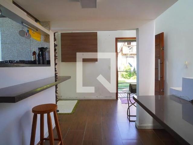 Apartamento aluguel em Cachoeira do Bom Jesus, Florianópolis