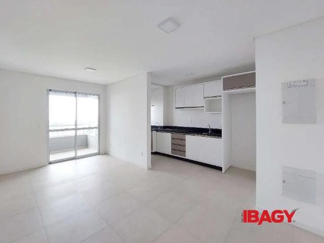 Apartamento aluguel em Capoeiras Oeste, Florianópolis