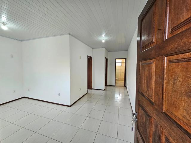 Apartamento aluguel em Carianos, Florianópolis