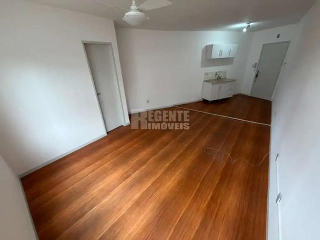 Apartamento aluguel em Região Geográfica Imediata de Florianópolis, Desterro