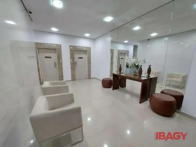 Apartamento aluguel em Região Geográfica Imediata de Florianópolis, Desterro