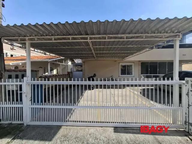 Apartamento aluguel em Região Geográfica Imediata de Florianópolis, Desterro