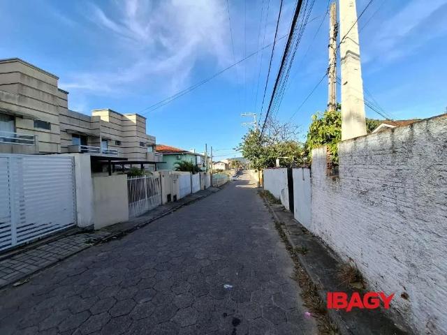 Apartamento aluguel em Ingleses do Rio Vermelho, Florianópolis
