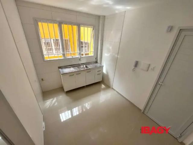 Apartamento aluguel em Região Geográfica Imediata de Florianópolis, Desterro