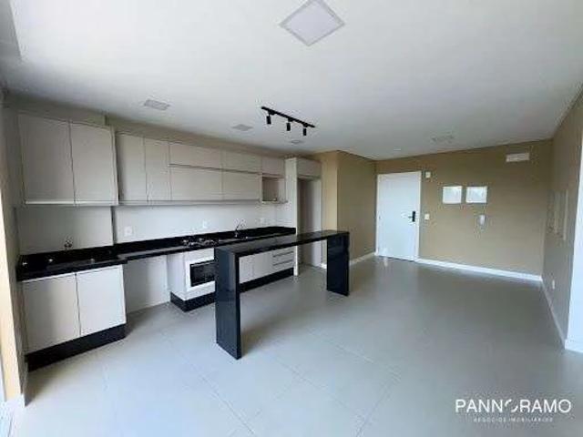 Apartamento aluguel em Ariribá, Itajaí