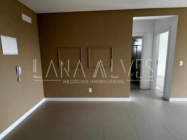 Apartamento aluguel em Ariribá, Itajaí