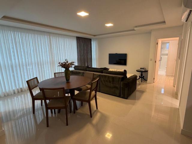 Apartamento aluguel em Meia Praia, Itapema
