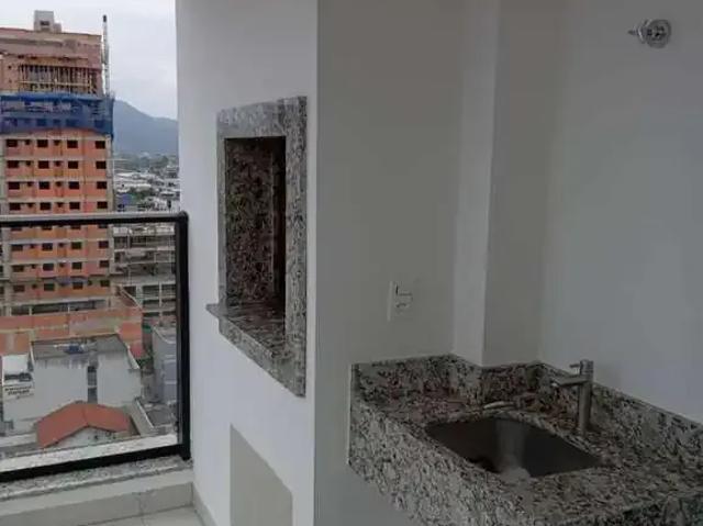 Apartamento aluguel em Meia Praia, Itapema