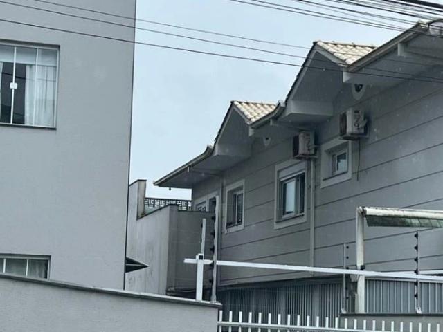 Apartamento aluguel em Região Geográfica Imediata de Joinville, Joinville