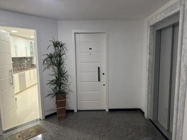 Apartamento aluguel em Região Geográfica Imediata de Macaé-Rio das Ostras, Macaé