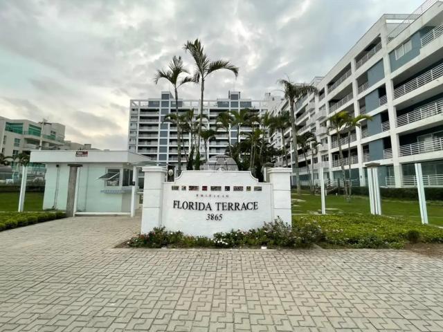 Apartamento aluguel em Região Geográfica Imediata de Paranaguá, Matinhos