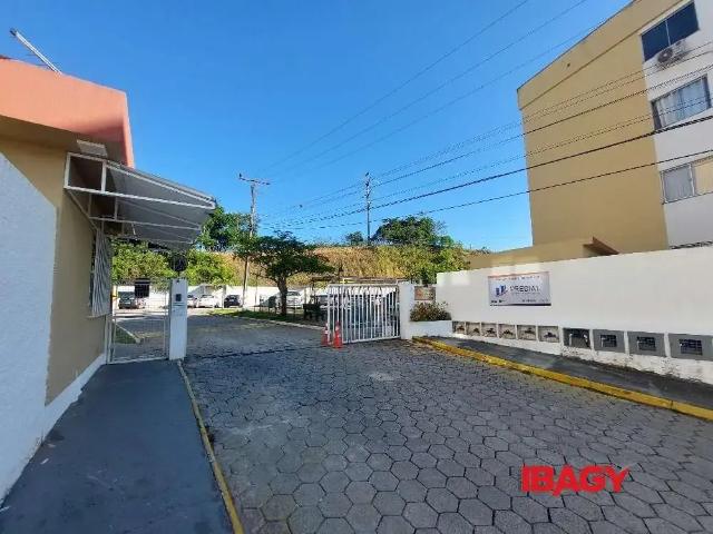 Apartamento aluguel em Região Geográfica Imediata de Florianópolis, Palhoça