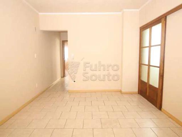 Apartamento aluguel em Sede, Pelotas