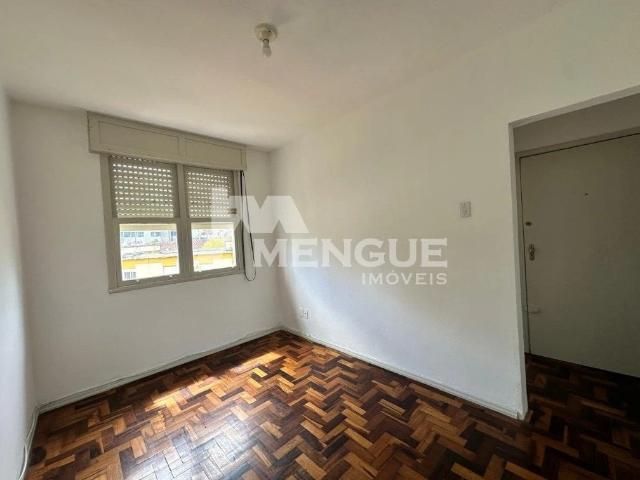 Apartamento aluguel em Passo da Areia, Porto Alegre