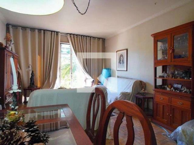 Apartamento aluguel em Três Figueiras, Porto Alegre