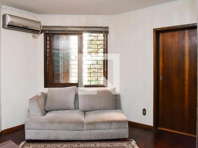 Apartamento aluguel em Passo da Areia, Porto Alegre