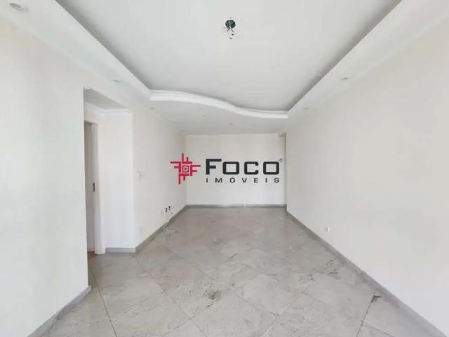 Apartamento aluguel em Região Imediata de São José dos Campos, Região Metropolitana do Vale do Paraíba e Litoral Norte