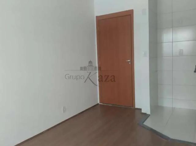 Apartamento aluguel em Região Imediata de São José dos Campos, Região Metropolitana do Vale do Paraíba e Litoral Norte