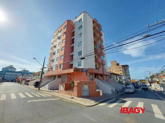 Apartamento aluguel em Região Geográfica Imediata de Florianópolis, São José