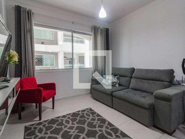 Apartamento aluguel em Barreiros, São José
