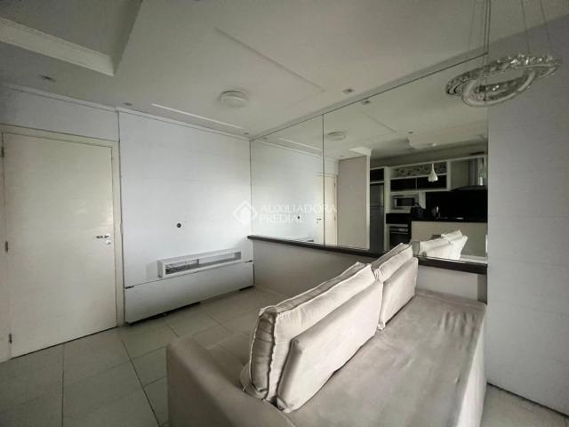 Apartamento aluguel em Barreiros, São José