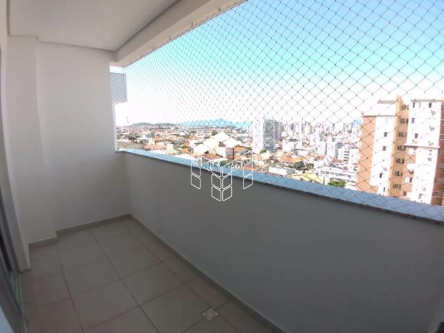 Apartamento aluguel em Barreiros, São José