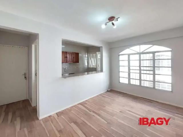Apartamento aluguel em Região Geográfica Imediata de Florianópolis, São José
