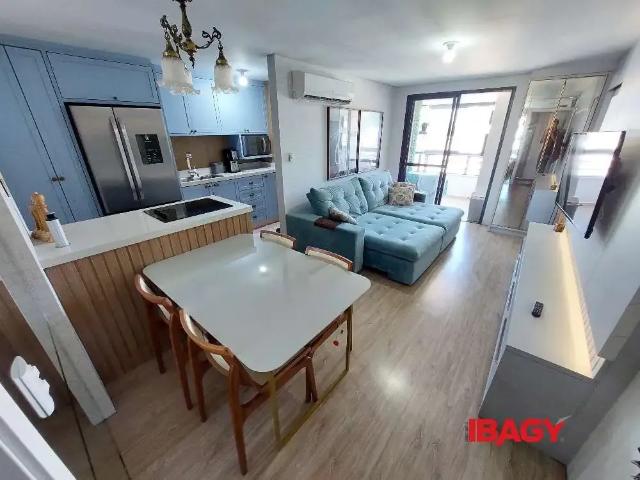 Apartamento aluguel em Kobrasol, São José