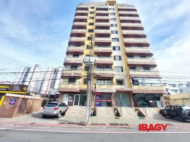 Apartamento aluguel em Kobrasol, São José