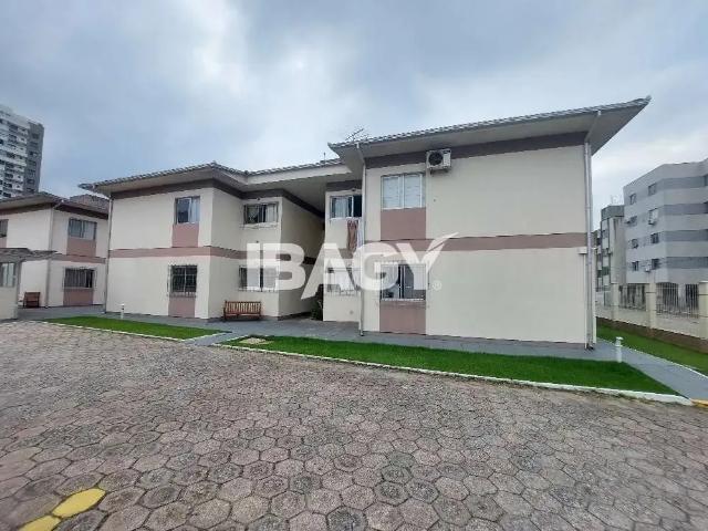 Apartamento aluguel em Região Geográfica Imediata de Florianópolis, São José