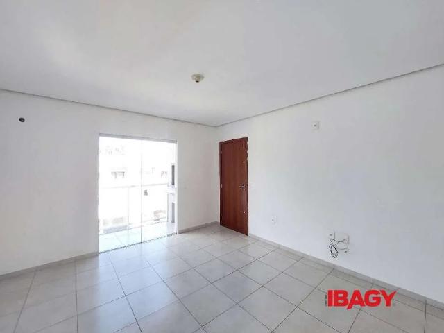 Apartamento aluguel em São José, Região Geográfica Intermediária de Florianópolis