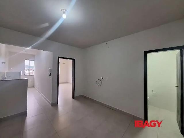 Apartamento aluguel em Região Geográfica Imediata de Florianópolis, São José