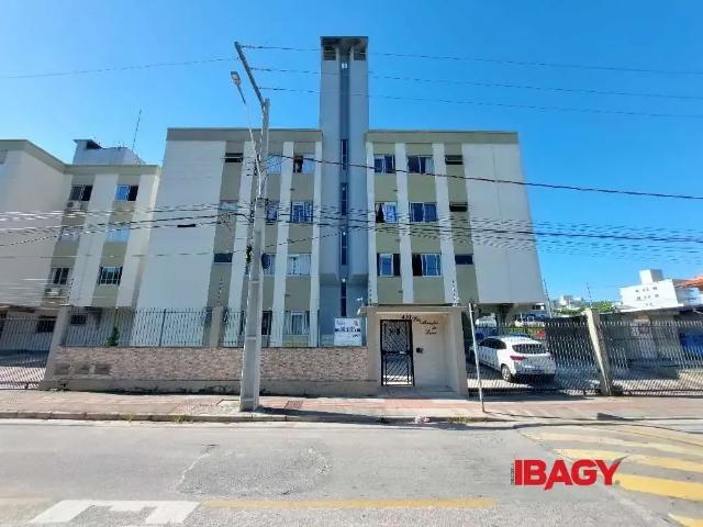 Apartamento aluguel em Região Geográfica Imediata de Florianópolis, São José