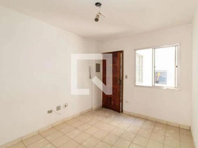 Apartamento aluguel em Vila Carmosina, São Paulo
