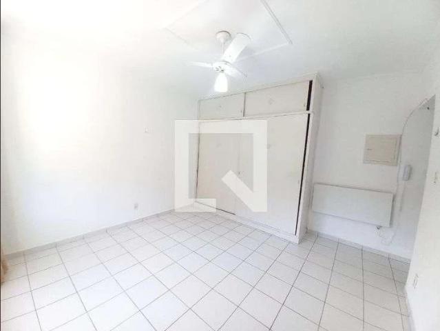 Apartamento aluguel em Região Imediata de Santos, Região Metropolitana da Baixada Santista