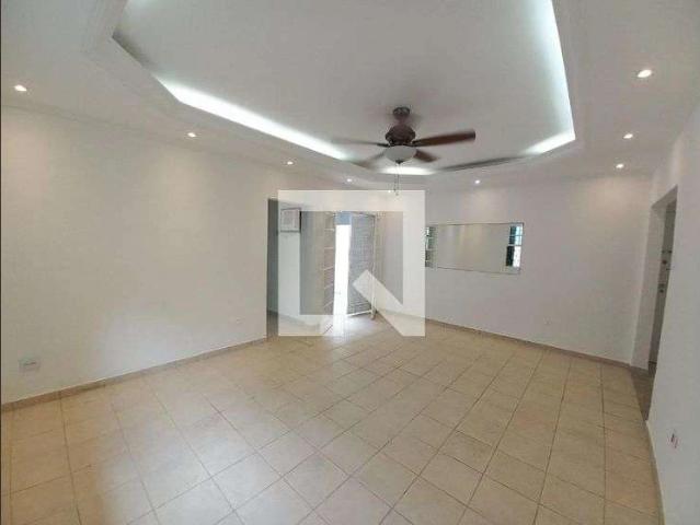Apartamento aluguel em São Vicente