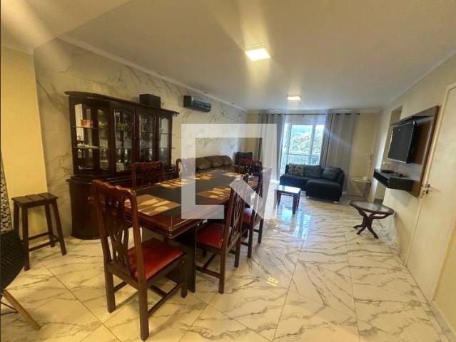 Apartamento aluguel em São Vicente